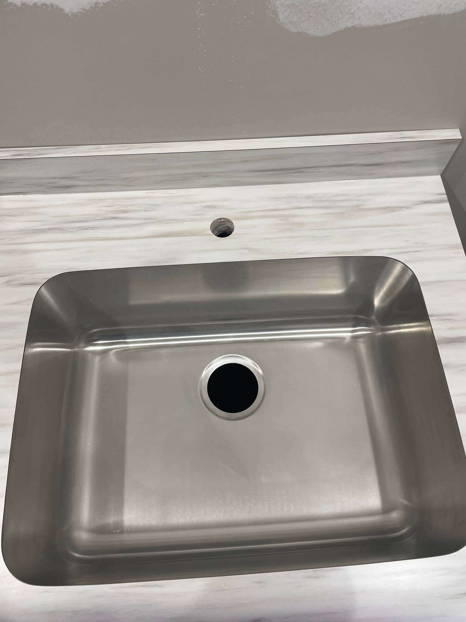 Laminate Counter Example 18