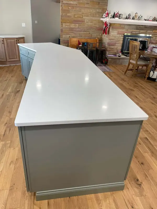 Quartz countertop maintenance-free surface
